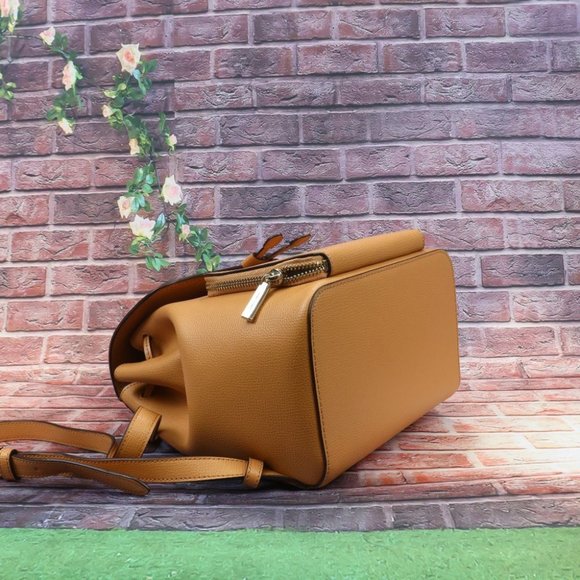 Kate Spade WKR00548 Medium Grain Leather Darcy Flap Backpack - Picture 4 of 12